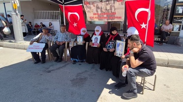 Muş'ta Terör Mağduru Ailelerin Eylemi Devam Ediyor