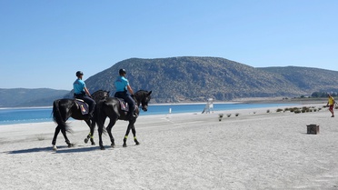 Salda Gölü'nde Atlı Jandarma Göreve Başladı