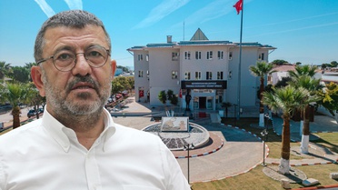 Seferihisar Belediyesi'ne operasyon! Veli Ağbaba'nın danışmanı da gözaltında