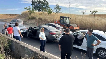 Çorlu'da Zincirleme Kaza: 6 Araç Hasar Gördü