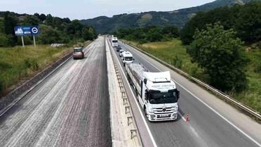Yalova-Bursa Yolunda Asfaltlama Çalışması