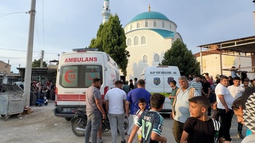 Cami inşaatında 2 işçi iskeleden düştü: 1 ölü, 1 yaralı