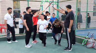 Cizre'de özel çocuklara tenis şöleni
