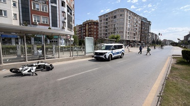 Eskişehir'de Motosiklet Yayaya Çarptı
