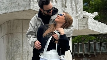 Evlilik yolunda ilk adım! Derya Uluğ ile Asil Gök nişanlandı