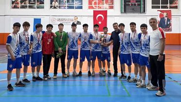 Sivas'ta Futsal Şampiyonu Borsa İstanbul Anadolu Lisesi