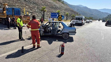 Göcek Tüneli çıkışında sıkışmalı trafik kazası