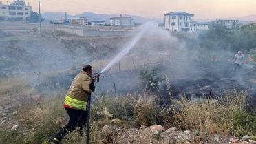 Hassa'da Bahçe Yangını Kontrol Altında