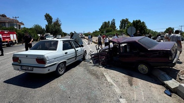 Kaş'ta Trafik Kazası: 3 Yaralı