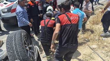 Siirt'te Devrilen Pikaptan Sürücü Kurtarıldı