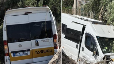 Yolcu minibüsünde dehşet anları: Kaçırdığı minibüsle kaza yapıp öldü