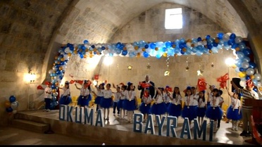 Tercan'da miniklerin okuma bayramı coşkusu