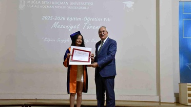 Ula Ali Koçman MYO'da mezuniyet coşkusu