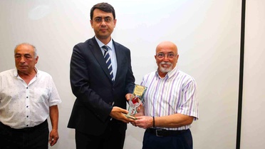 Uşak'ta Kan Bağışçılarına Plaket