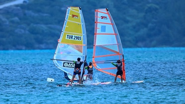 Adana'da Techno 293 Yelken Yarışları Başladı