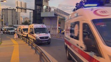 Metro Raydan Çıktı: Yolcular Tahliye Edildi