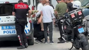 Ayakkabıcılar Çarşısı'nda bir kadını öldürüp canına kıydı