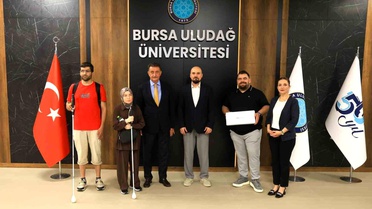 Görme Engellilere Akıllı Baston Desteği