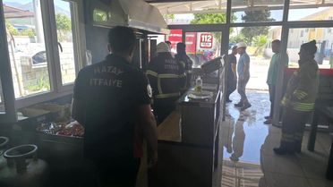 Hassa'da dönercide korkutan yangın