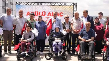 İhtiyaç Sahiplerine Tekerlekli Sandalyeler