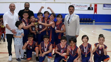 Sivas'ta Minikler Basketbol Şampiyonası Tamamlandı
