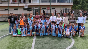 Of'ta İlkokullar Arası Futbol Turnuvası Sona Erdi