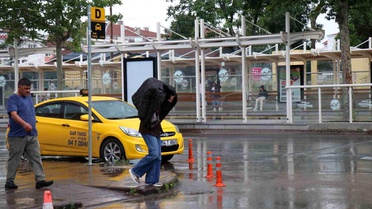 Sakarya'da Sağanak Yağmur Hayatı Olumsuz Etkiledi