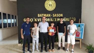 Sason'da başarılı sporculara ödül töreni
