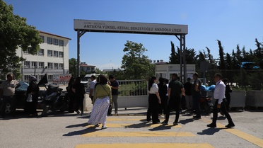 Adana, Mersin, Hatay ve Osmaniye'de YKS TYT başladı
