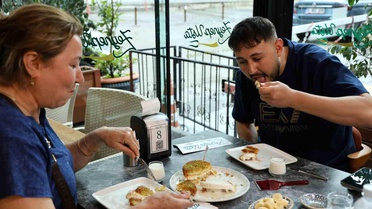 Adana Sıcaklarında Dondurmalı Tatlılara Talep Patladı