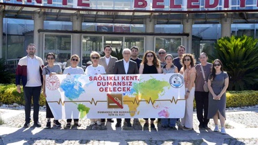 Burhaniye'de bağımlılıkla mücadelede farkındalık afişleri tanıtıldı