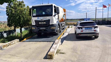 Edirne'de Aşırı Yüklü Kamyona Ceza