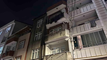 Esenyurt'ta Çatı Yangını Kontrol Altına Alındı