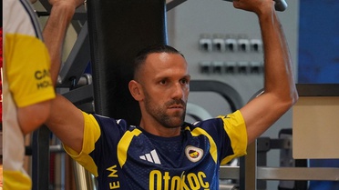 Herkes tatildeyken o durmuyor! Vedat Muriqi, çalışmalara başladı