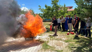 Üzümlü Devlet Hastanesi personeline uygulamalı yangın eğitimi