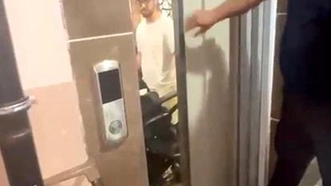 Asansörde mahsur kalan öğrenciyi itfaiye sınava yetiştirdi
