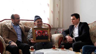Yapay Zeka ile Şehit Babalarına Duygusal Jest