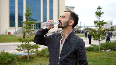 Bayburtlu genç sınavda annesinin suyu ile umutlandı