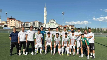 Diyarbakır DSi Spor U15 takımı Türkiye'nin en iyi 4 takımı arasında