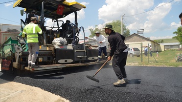 Muş'ta Asfalt Çalışmaları Sıcak Havada Devam Ediyor