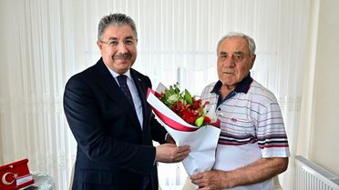 Vali'den şehit ailesine Babalar Günü ziyareti