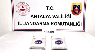 Antalya'da Uyuşturucu Operasyonu: 1,375 kg Kokain Ele Geçirildi