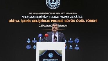 MEB yapay zeka destekli MEBİ uygulamasını başlattı