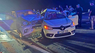 Bingöl'de Trafik Kazası: 3 Yaralı