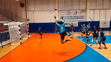BUÜ Kadın Hentbol Takımı Türkiye Şampiyonu