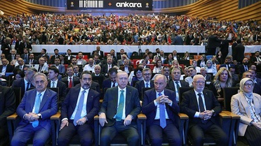 Erdoğan: Siyasi rakiplerimiz koltuk kavgası veriyor