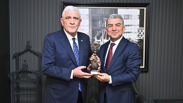 Dervişoğlu'ndan Siyaset Vurgusu