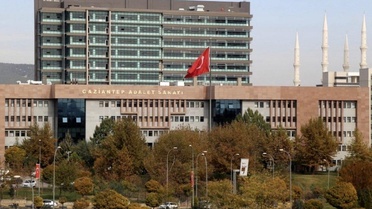 Gaziantep'te 8 yıl önce araçta öldürülen iki kişinin davası yeniden başladı