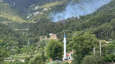 Kaş'ta Orman Yangınına Hava ve Kara Müdahalesi