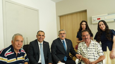 AK Parti'den İbrahim Tatlıses'e ziyaret